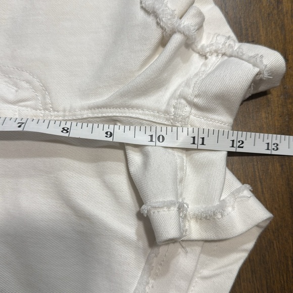 Mother Women's White Rascal Slit Flip Shorts Sz 29 Glass Slipper Raw Hem Cuff - Picture 11 of 12